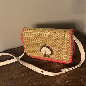 9”x7” 
Tweed cream colored cross body 
Hardly used